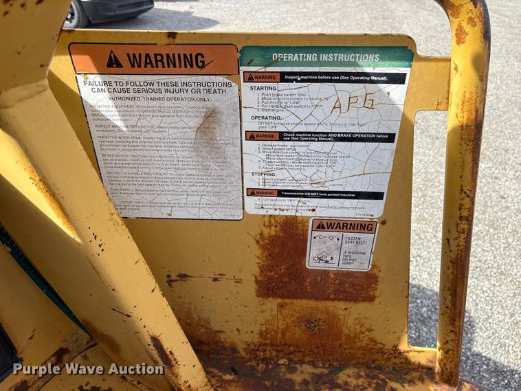 image for item ES8507 Hyster C830A single drum vibratory roller