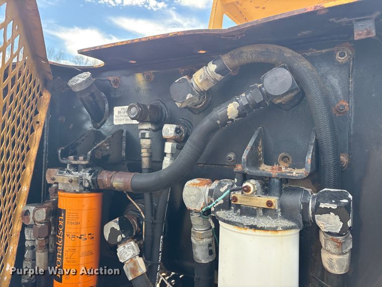 image for item ES8507 Hyster C830A single drum vibratory roller