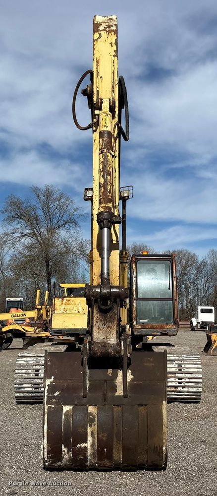 image for item ES8508 1996 Kobelco SK270LC Mark IV excavator