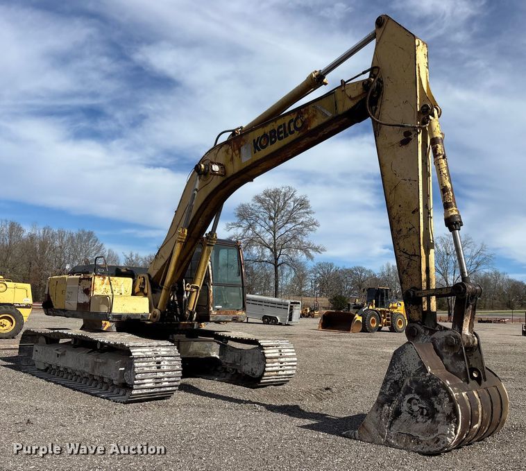 image for item ES8508 1996 Kobelco SK270LC Mark IV excavator
