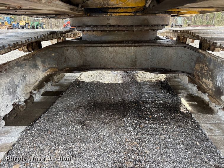 image for item ES8508 1996 Kobelco SK270LC Mark IV excavator