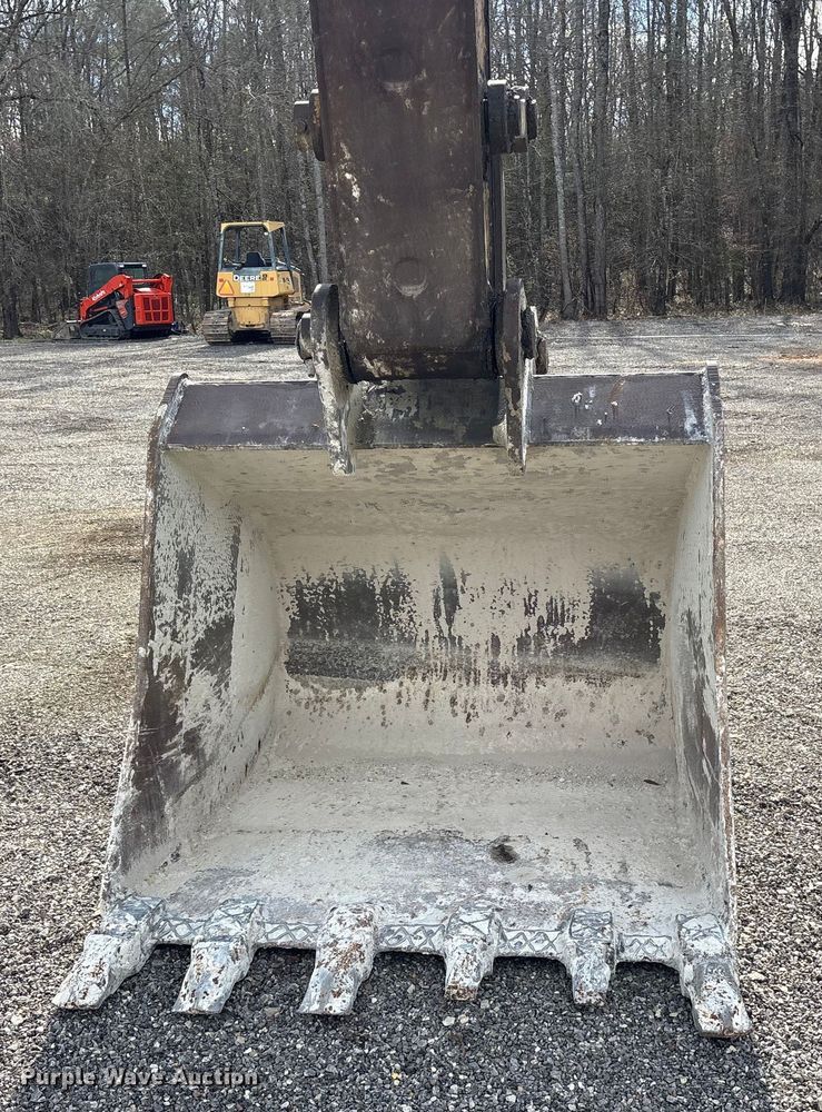 image for item ES8508 1996 Kobelco SK270LC Mark IV excavator