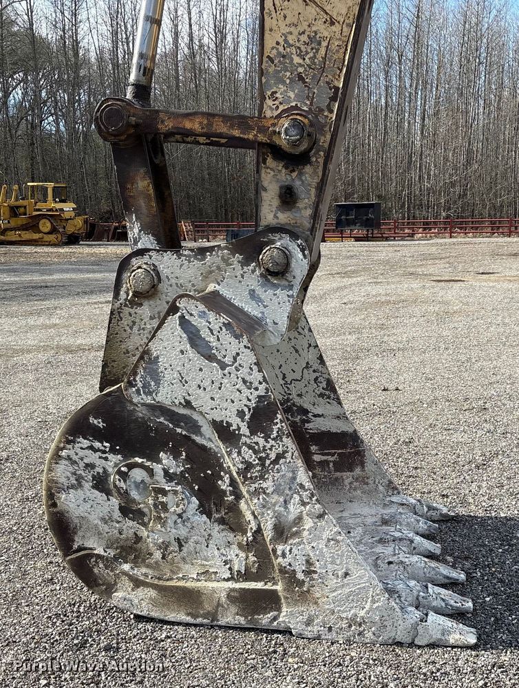 image for item ES8508 1996 Kobelco SK270LC Mark IV excavator