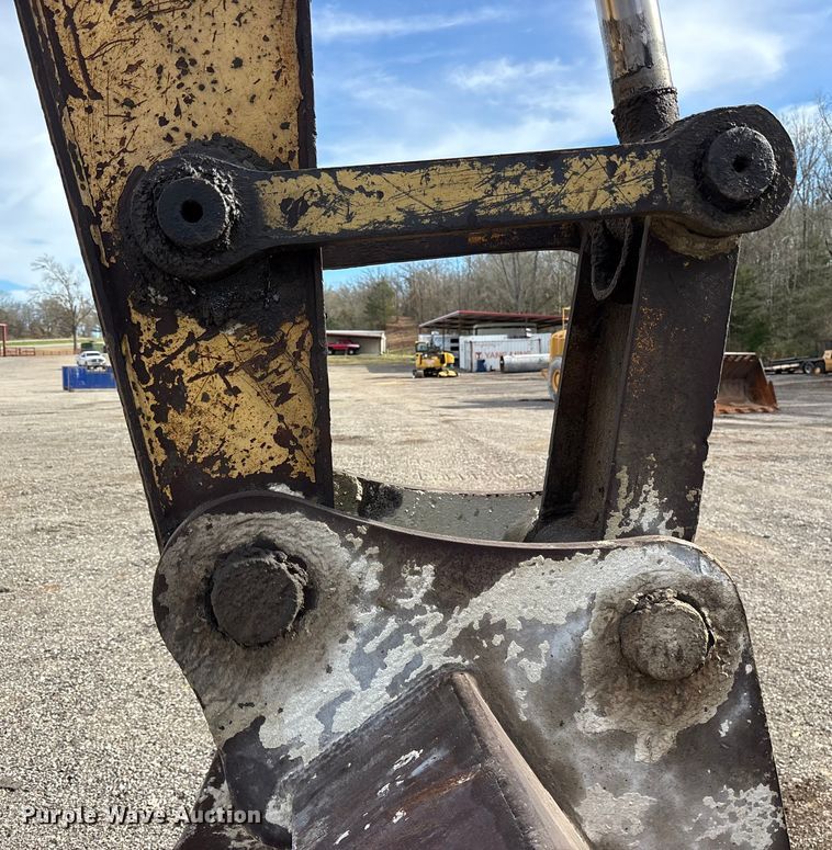 image for item ES8508 1996 Kobelco SK270LC Mark IV excavator