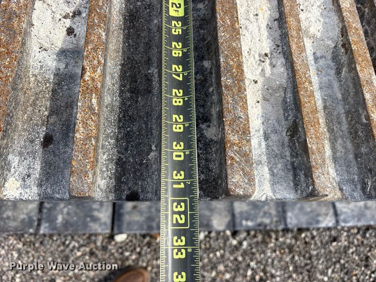 image for item ES8508 1996 Kobelco SK270LC Mark IV excavator