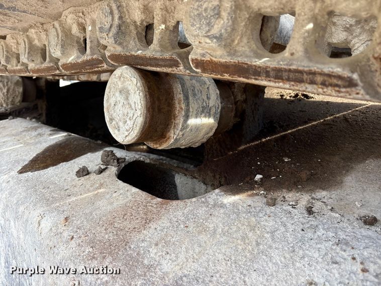 image for item ES8508 1996 Kobelco SK270LC Mark IV excavator