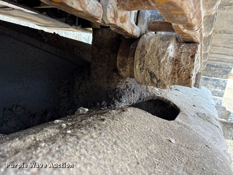 image for item ES8508 1996 Kobelco SK270LC Mark IV excavator