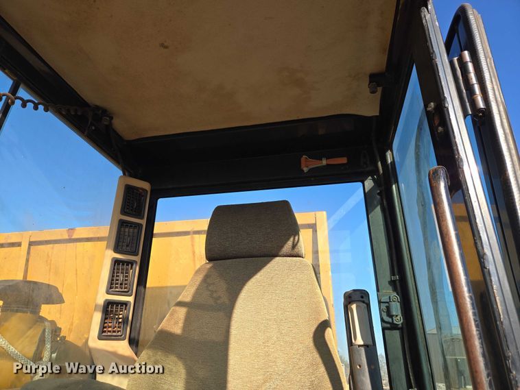 image for item ET1102 Morooka MST-1500VD track carrier