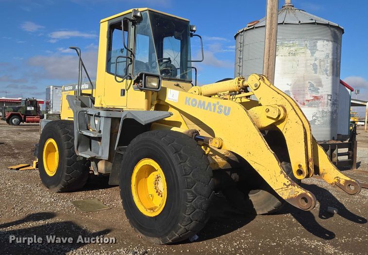 image for item ET1156 2002 Komatsu WA320-3MC wheel loader