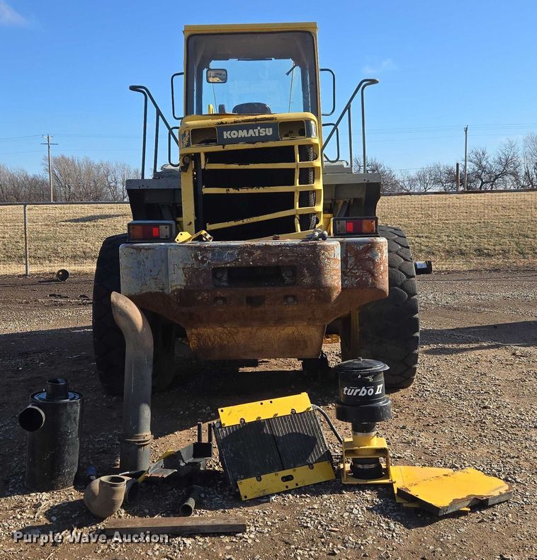 image for item ET1156 2002 Komatsu WA320-3MC wheel loader