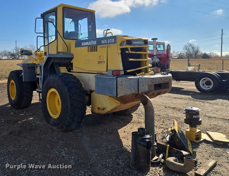 image for item ET1156 2002 Komatsu WA320-3MC wheel loader