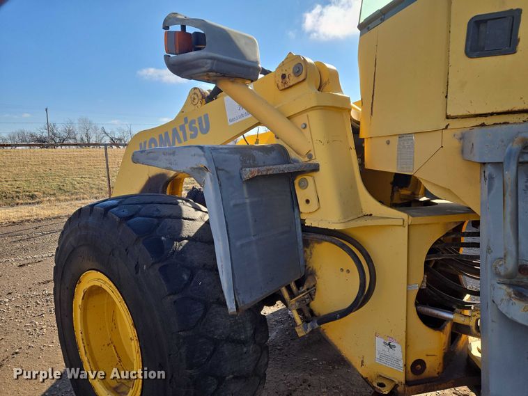 image for item ET1156 2002 Komatsu WA320-3MC wheel loader