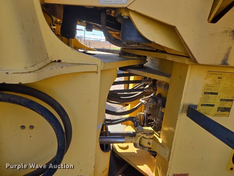 image for item ET1156 2002 Komatsu WA320-3MC wheel loader