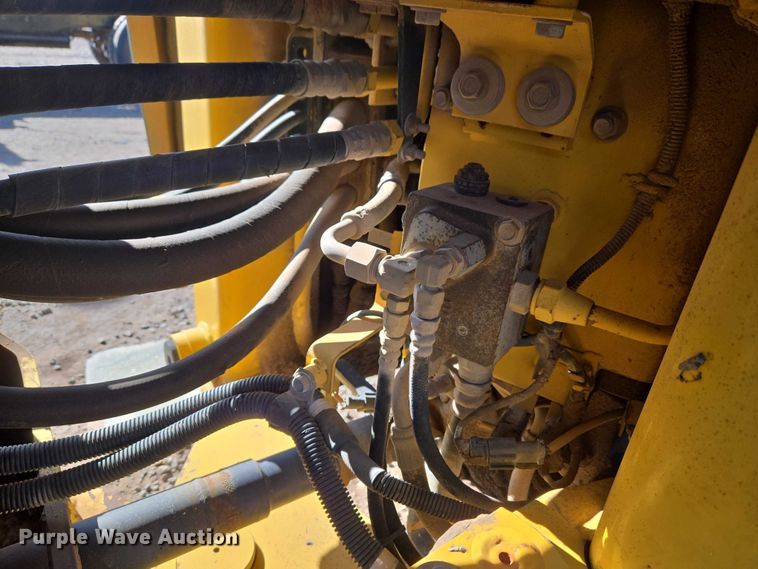 image for item ET1156 2002 Komatsu WA320-3MC wheel loader