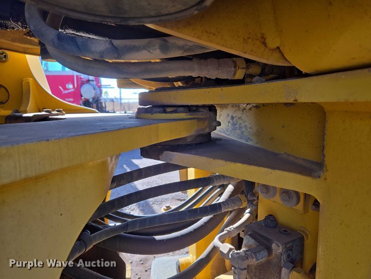 image for item ET1156 2002 Komatsu WA320-3MC wheel loader