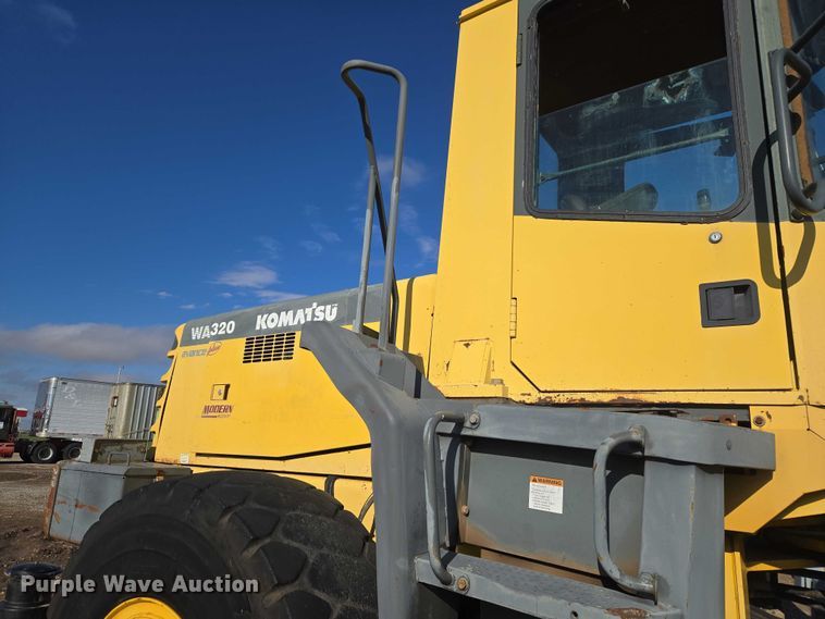 image for item ET1156 2002 Komatsu WA320-3MC wheel loader