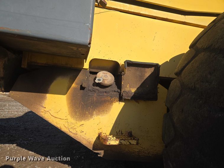 image for item ET1156 2002 Komatsu WA320-3MC wheel loader