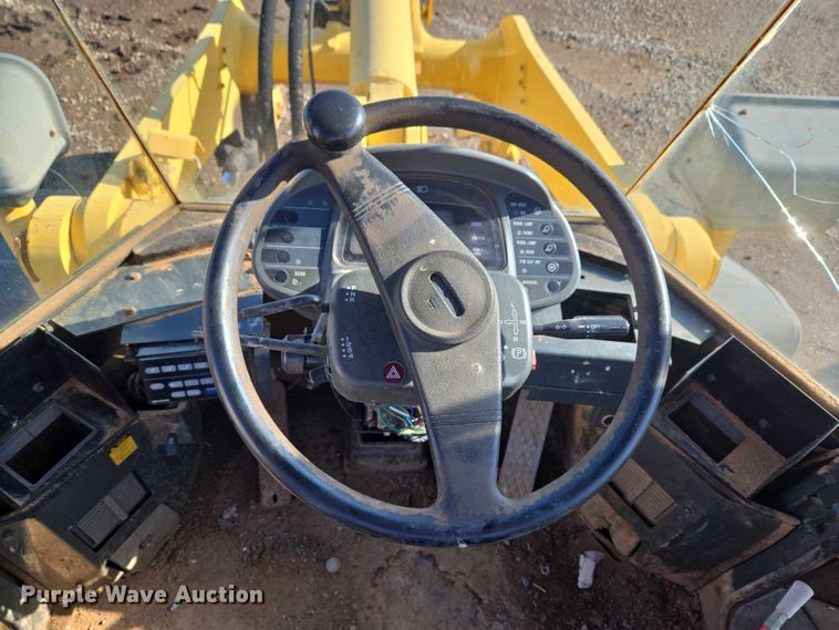 image for item ET1156 2002 Komatsu WA320-3MC wheel loader