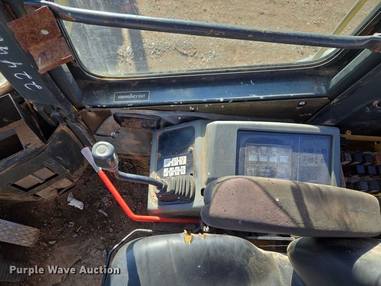 image for item ET1156 2002 Komatsu WA320-3MC wheel loader