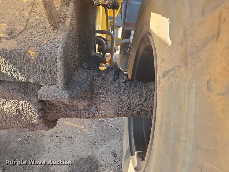 image for item ET1156 2002 Komatsu WA320-3MC wheel loader