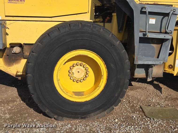 image for item ET1156 2002 Komatsu WA320-3MC wheel loader