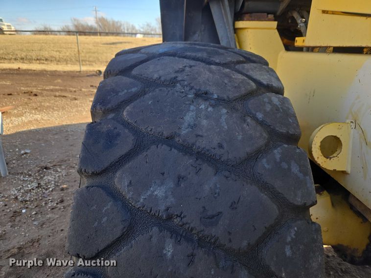 image for item ET1156 2002 Komatsu WA320-3MC wheel loader