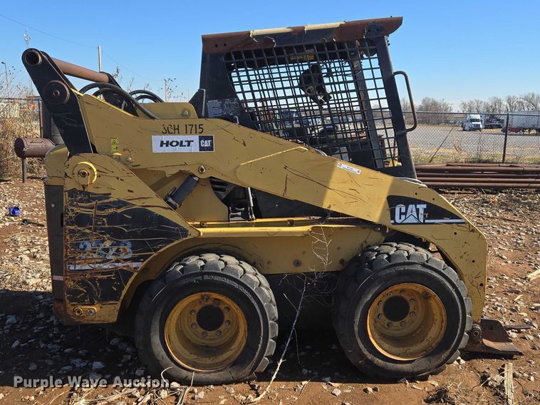image for item ET1158 2006 Caterpillar 232B skid steer loader