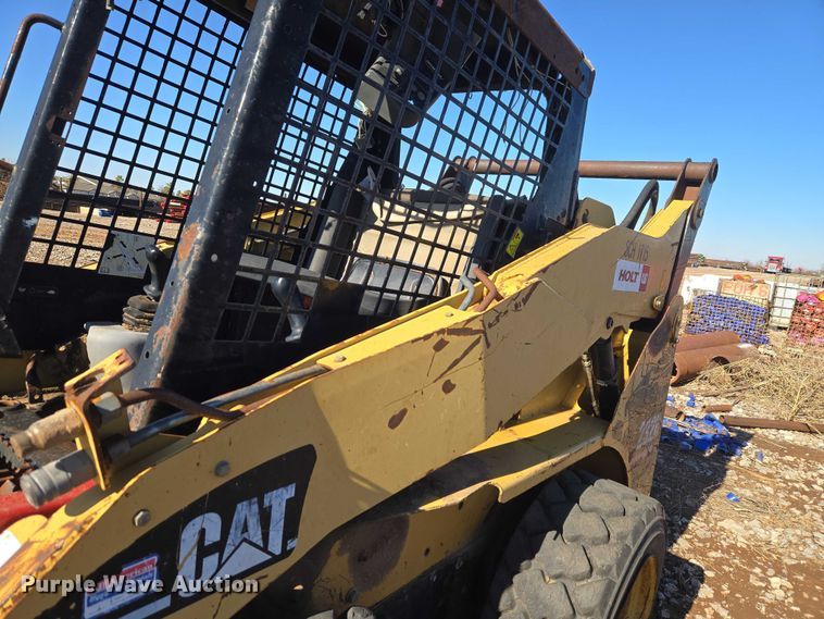 image for item ET1158 2006 Caterpillar 232B skid steer loader