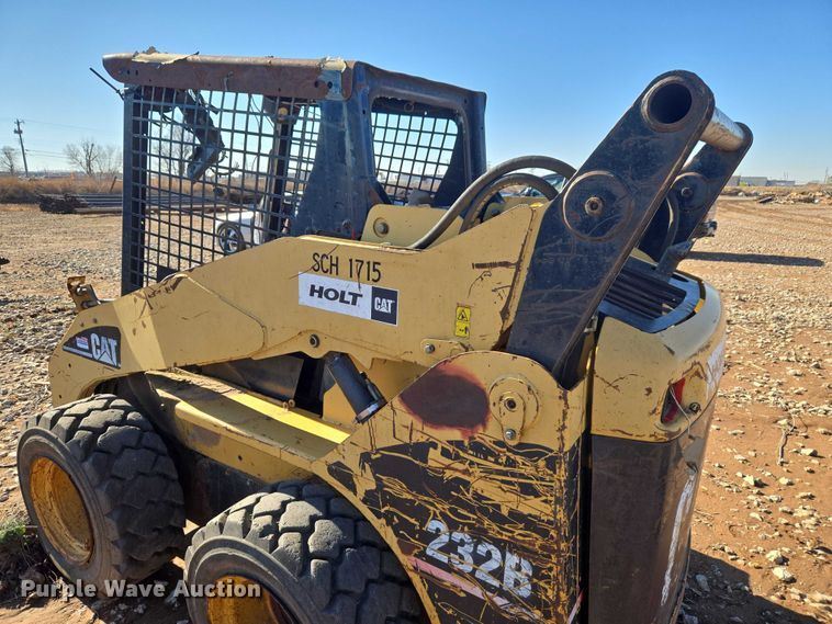 image for item ET1158 2006 Caterpillar 232B skid steer loader