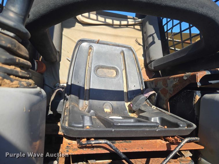 image for item ET1158 2006 Caterpillar 232B skid steer loader