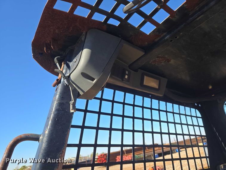 image for item ET1158 2006 Caterpillar 232B skid steer loader