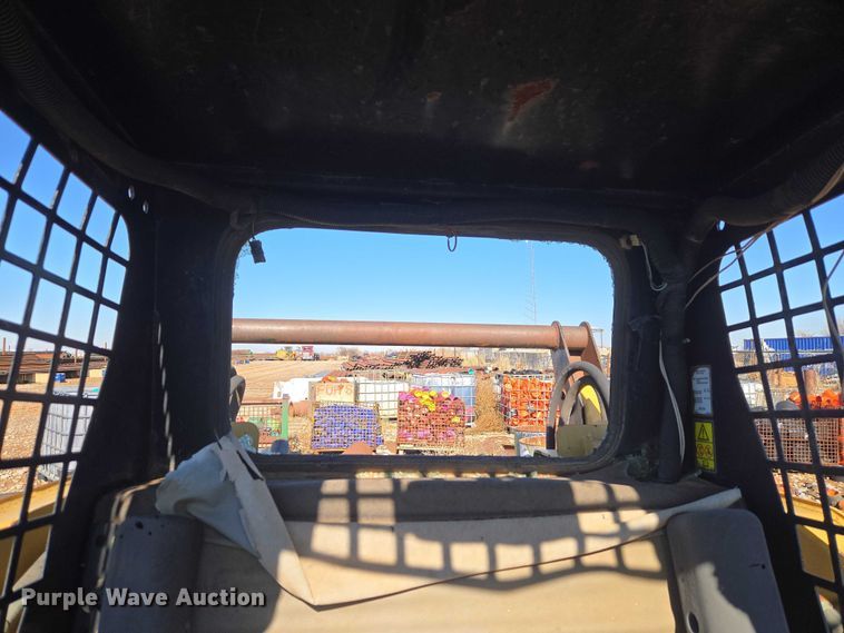 image for item ET1158 2006 Caterpillar 232B skid steer loader