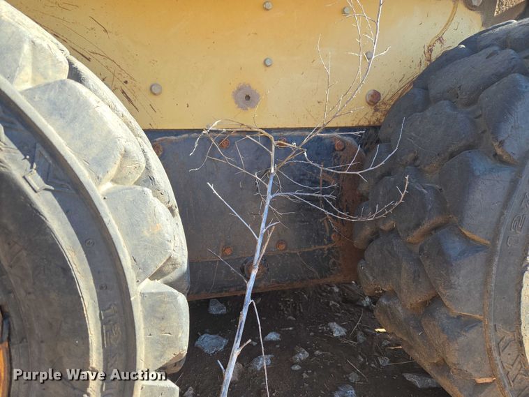 image for item ET1158 2006 Caterpillar 232B skid steer loader