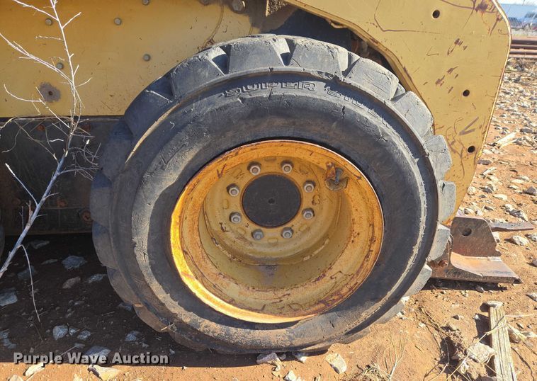 image for item ET1158 2006 Caterpillar 232B skid steer loader