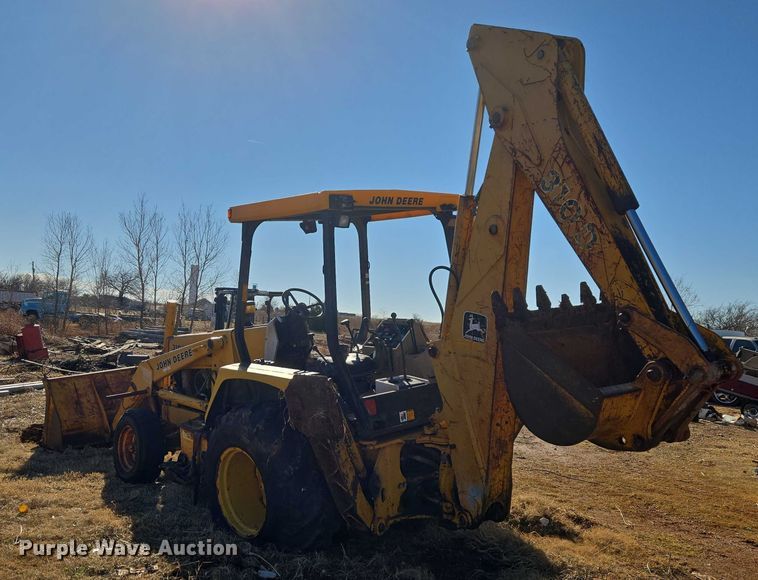 image for item ET1159 1991 John Deere 310D backhoe