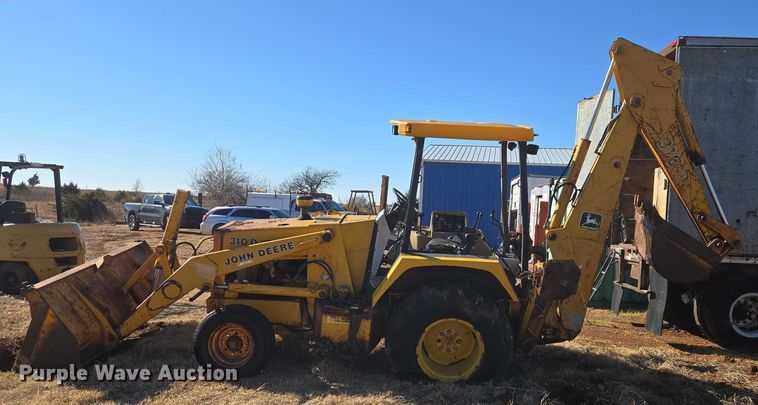image for item ET1159 1991 John Deere 310D backhoe