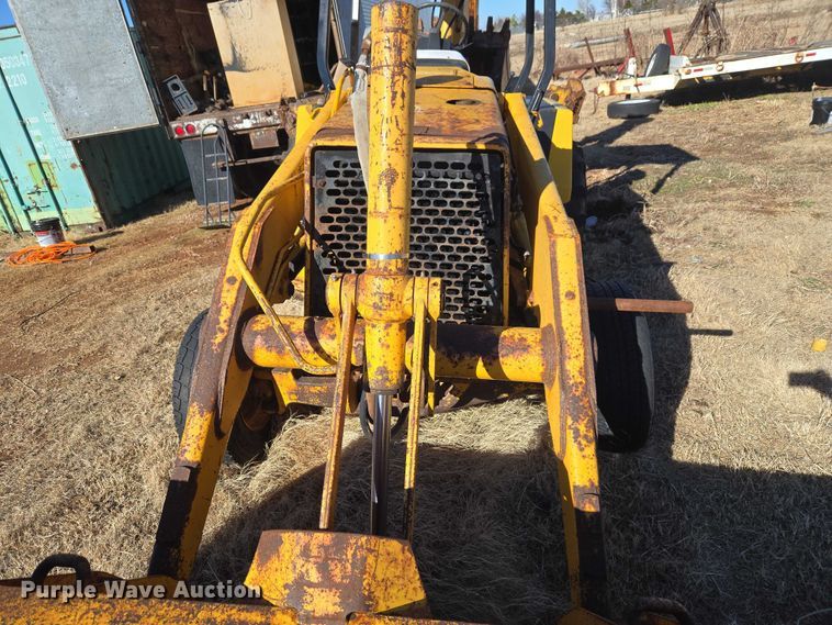 image for item ET1159 1991 John Deere 310D backhoe