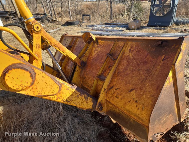 image for item ET1159 1991 John Deere 310D backhoe