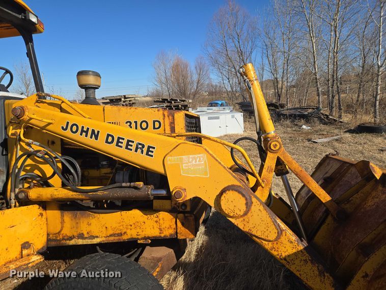 image for item ET1159 1991 John Deere 310D backhoe