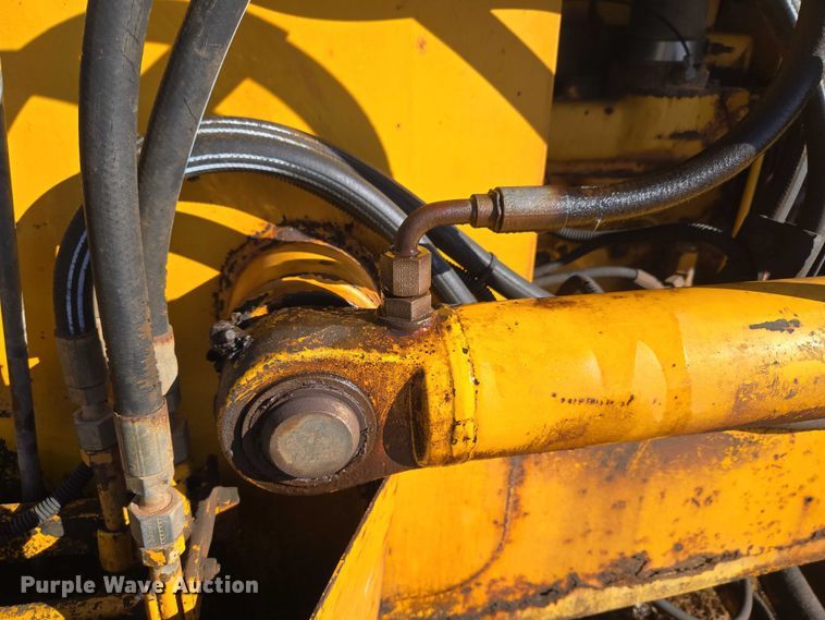 image for item ET1159 1991 John Deere 310D backhoe