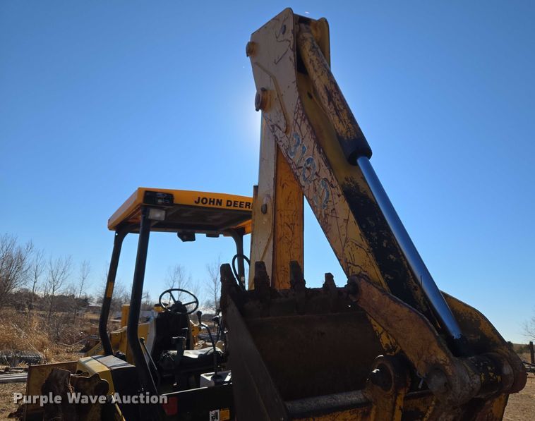 image for item ET1159 1991 John Deere 310D backhoe