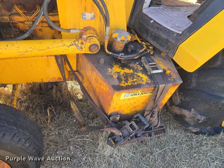 image for item ET1159 1991 John Deere 310D backhoe