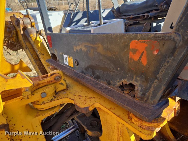 image for item ET1159 1991 John Deere 310D backhoe