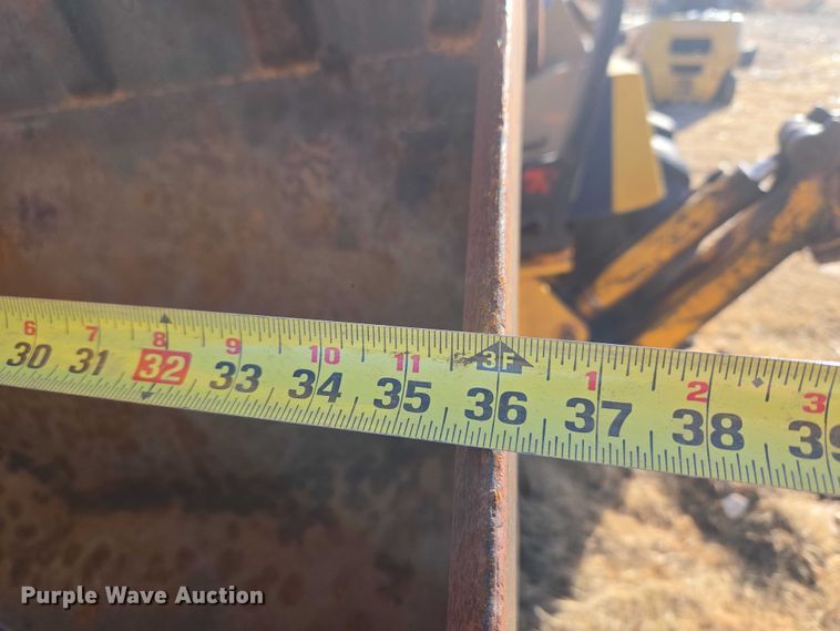 image for item ET1159 1991 John Deere 310D backhoe