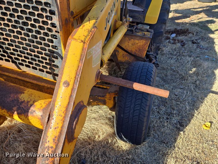 image for item ET1159 1991 John Deere 310D backhoe