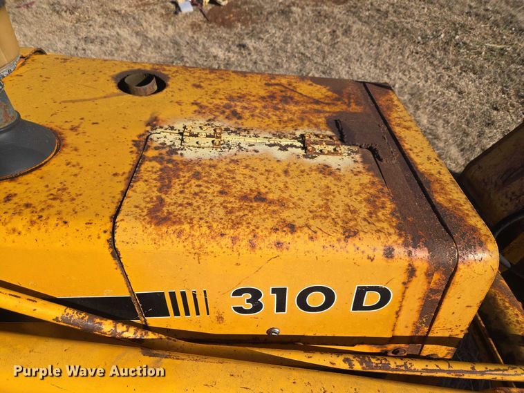 image for item ET1159 1991 John Deere 310D backhoe