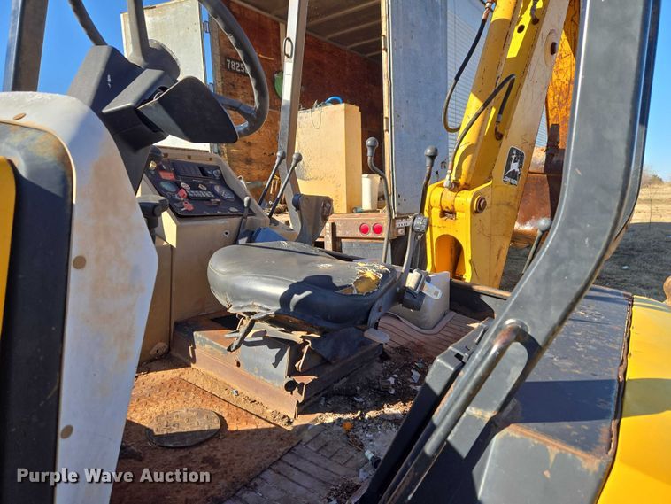 image for item ET1159 1991 John Deere 310D backhoe