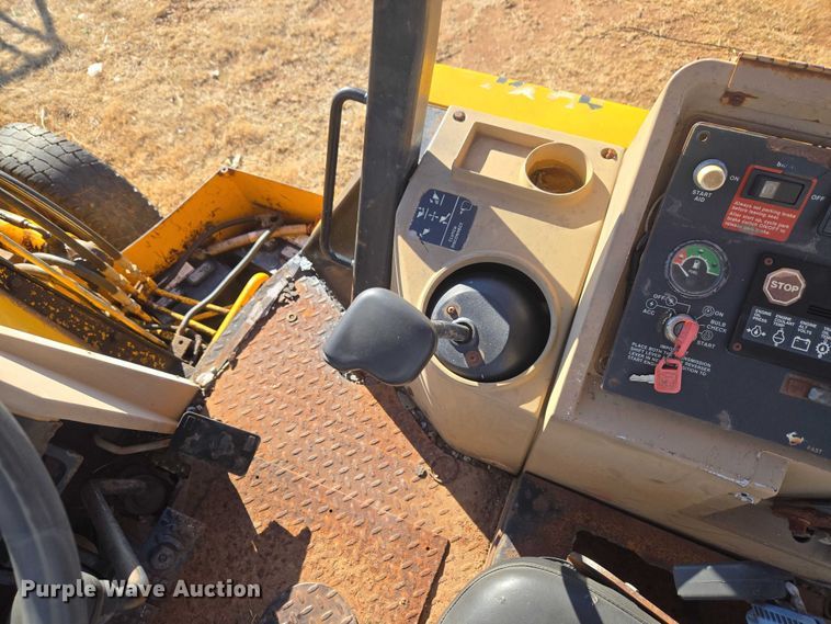 image for item ET1159 1991 John Deere 310D backhoe