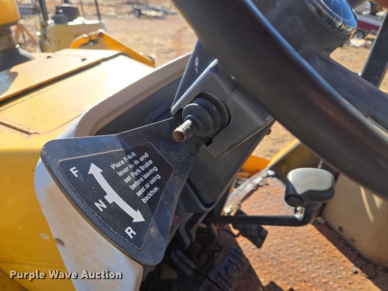 image for item ET1159 1991 John Deere 310D backhoe