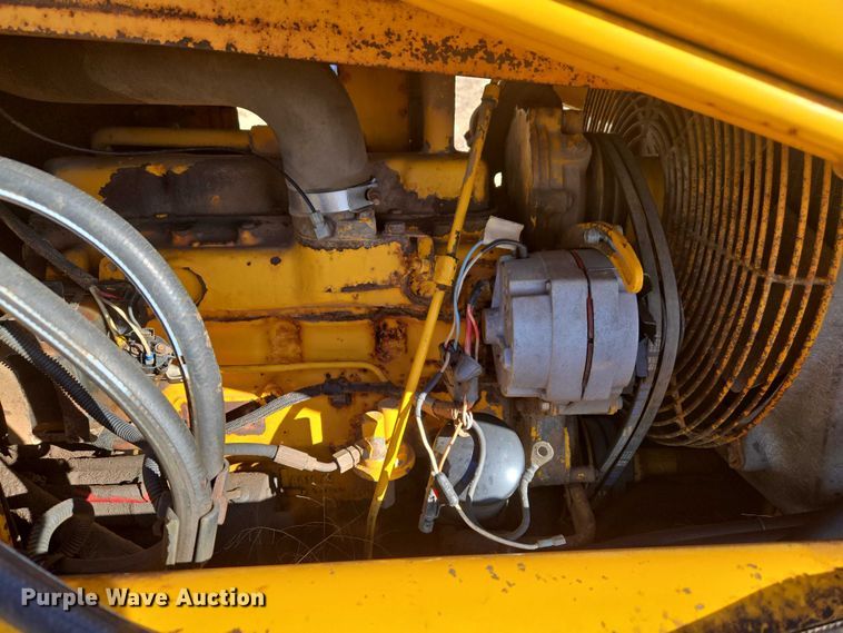 image for item ET1159 1991 John Deere 310D backhoe